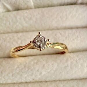 18k 0.023 ct diamond pure yellow gold dainty ring